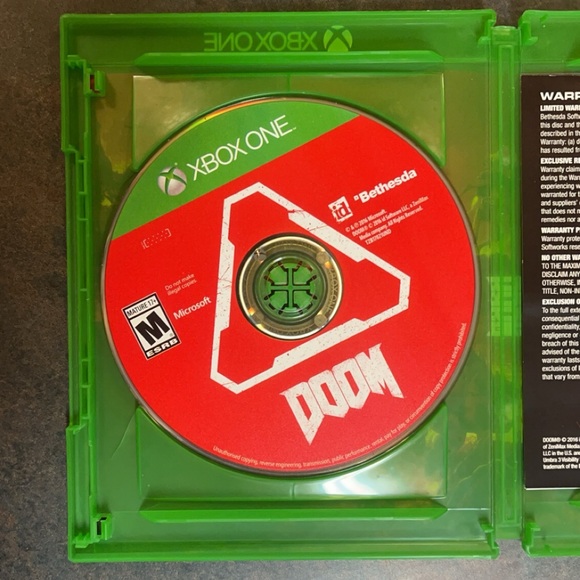 Doom Microsoft Xbox One Includes Demon Multiplayer Pack With Manual - Picture 3 of 3